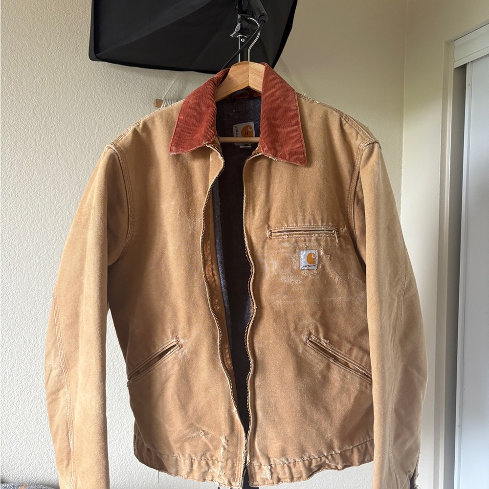Carhartt Tan Lightweight Shirt Jacket with Red Collar